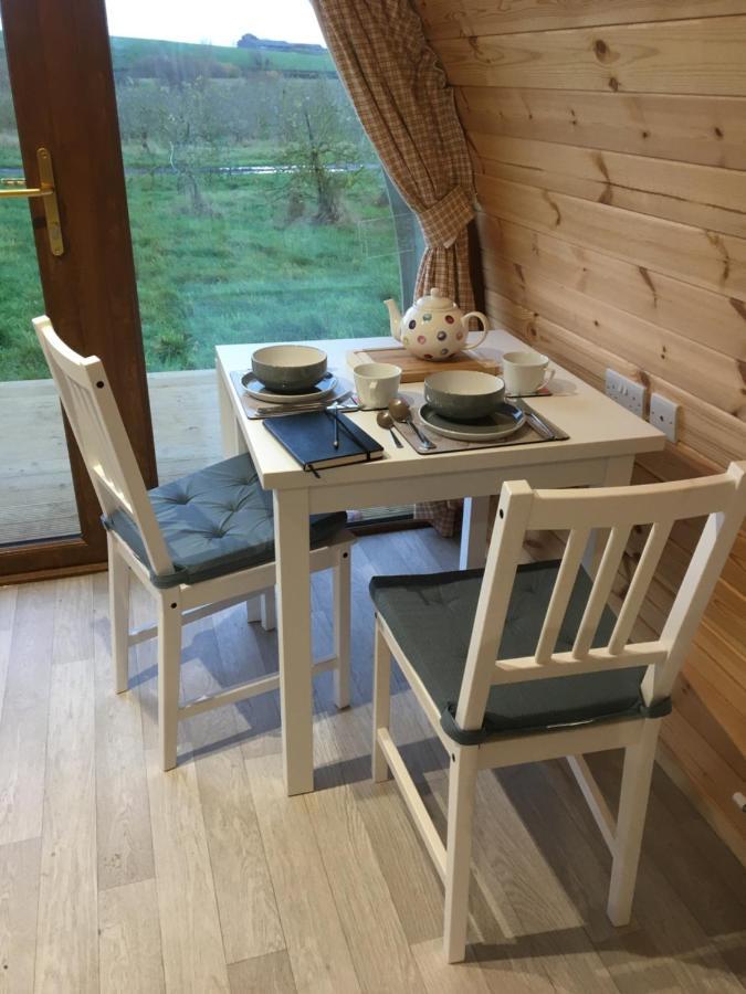 ホテル Orchard Luxe Glamping Pod ダンガノン エクステリア 写真